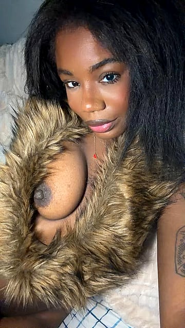 Fuck my tight 21-year-old college pussy - amateur dorm slut wants your cum'
