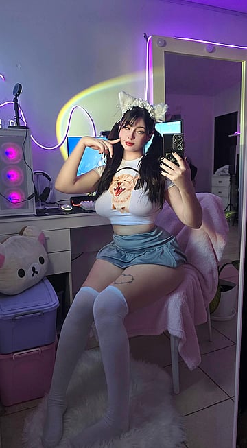 Naughty College Brat Gets Locked In - See My Horny Transformation When This Cutie Gets Trapped!'