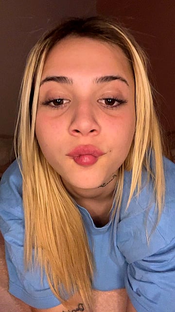 Horny College Slut Begs for Creampie: Watch Raw Fucking in University Dorm'