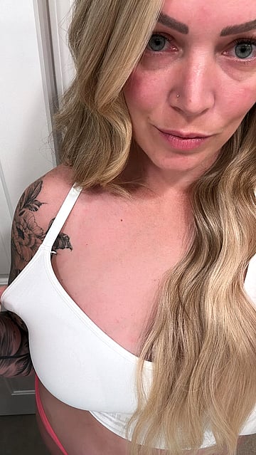Haley's Dirty University Challenge: Convince This College Slut to Ride Your Cock'