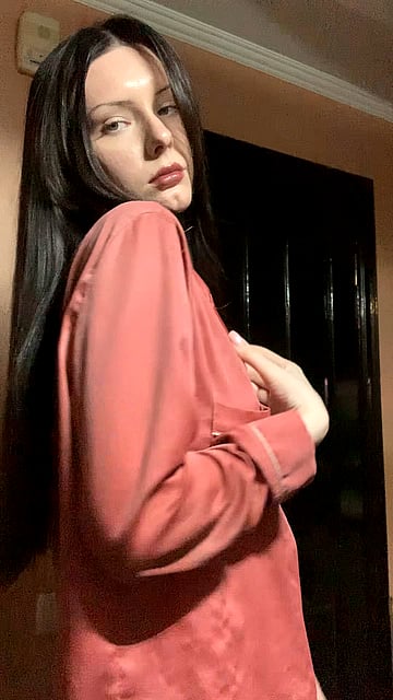 Ginger Vipi's Wild Uni Fuck: Say Yes & Get Ready for Her Juicy Inbox Surprise!'