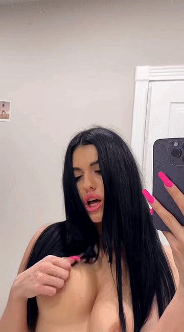 Am I attractive? Find out how I made this college jizz his pants with my naughty body!'