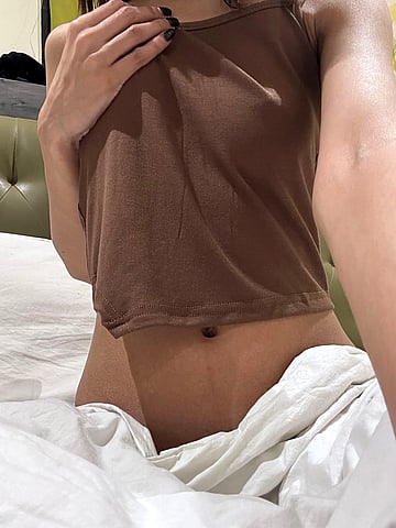 Petite Bunny's College Titty Tease - See My Naked University Tits & Pussy in This Wild Gallery'