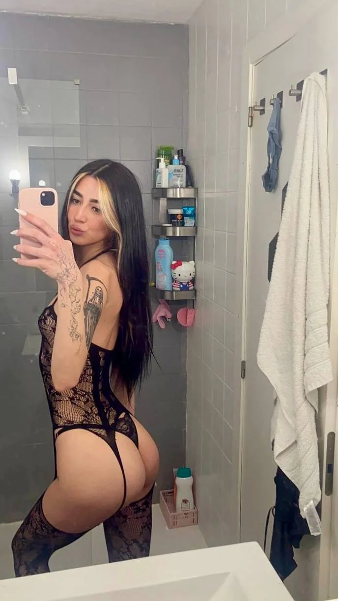 Fuck yes, I'm cute enough to make you drool - taste this college pussy! picture 1 of 1