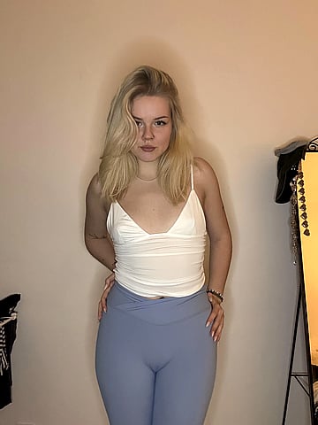 Freshly Legal 18yo Uni Babe Gets Fucking Ready for Your Dirty Mind - Raw Amateur College Porn'