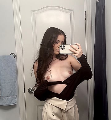 Georgia's Secret Slut Life: Craving Older Men's Attention'