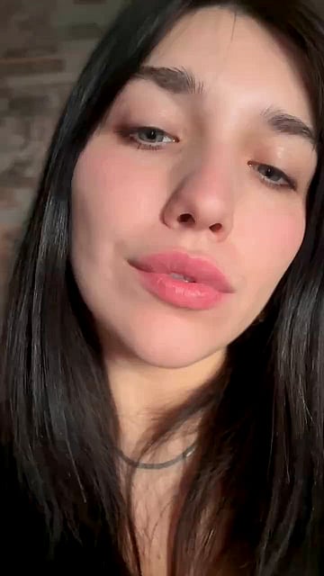 Watch me cream for you, a dirty college slut's real-time climax vid'