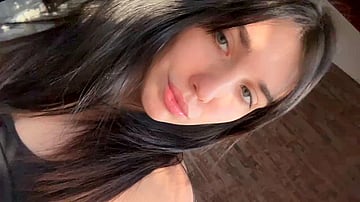 Fuck me, I'm a horny college slut with huge natural tits begging for your load'