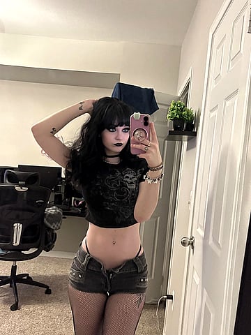 Emo University Slut Wants To Be Your Personal Fuckdoll - Watch Me Get Wet & Wild'