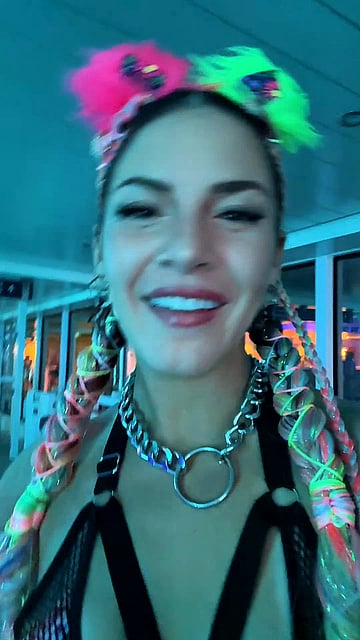 Rave Girl's Public Light Show - My University Campus Blowjob & Buttplug Adventure!'