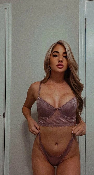 Would u fuck me if I was your roommate..'