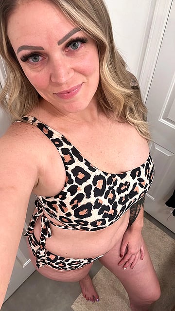 Fuck Me in My Dorm Room - Which Hole Do You Want to Fill First?'