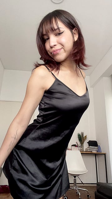 Sakura's QuickTease: Sending My Juicy Nudes to the First 100 Horny Fuckers Who Say Yes - College Slut in Action'