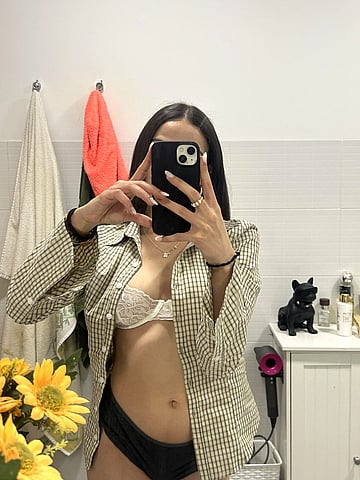 19F Uni Slut Shows Off Her Horny Hole - College Fuck Ready!'