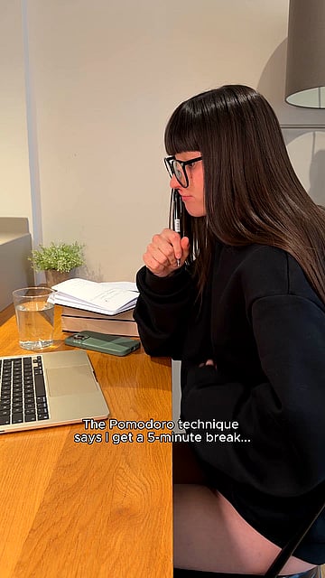 Fuck Me in the Library - My Horny 5-Minute Study Break Gets Me Pounded by a Guy I Met Online'