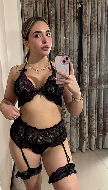 Innocent Little Girl Next Door Gets Filthy: College Slut's Deep Throat Pic That'll Make You Cum Instantly'