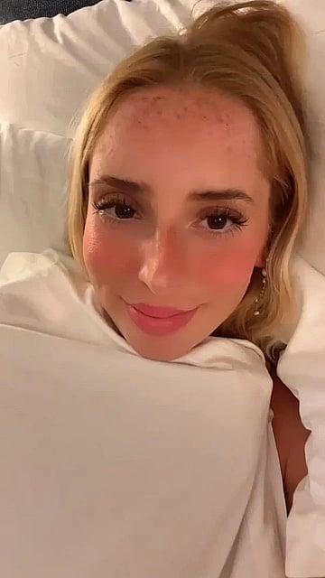 Hot Uni Girl Sofia Gets Fucking Naked & Teases You in Bed - Amateur College Sex Video'