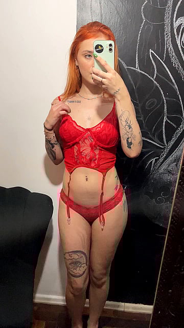Bella's University Fuck Fest: Do Older Guys Crave This Juicy College Body?'