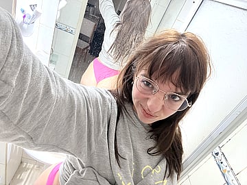 Lust for the class tease - I'm that one girl begging to ride'