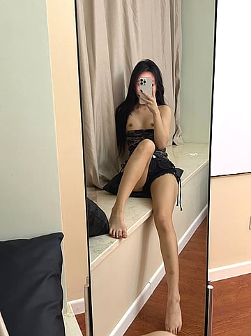 Freakishly tiny fuckdoll stuffing her tight cunt - hide me before your bitch walks in!'