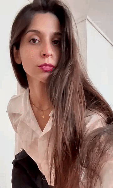 College slut ready to make the homework with you'