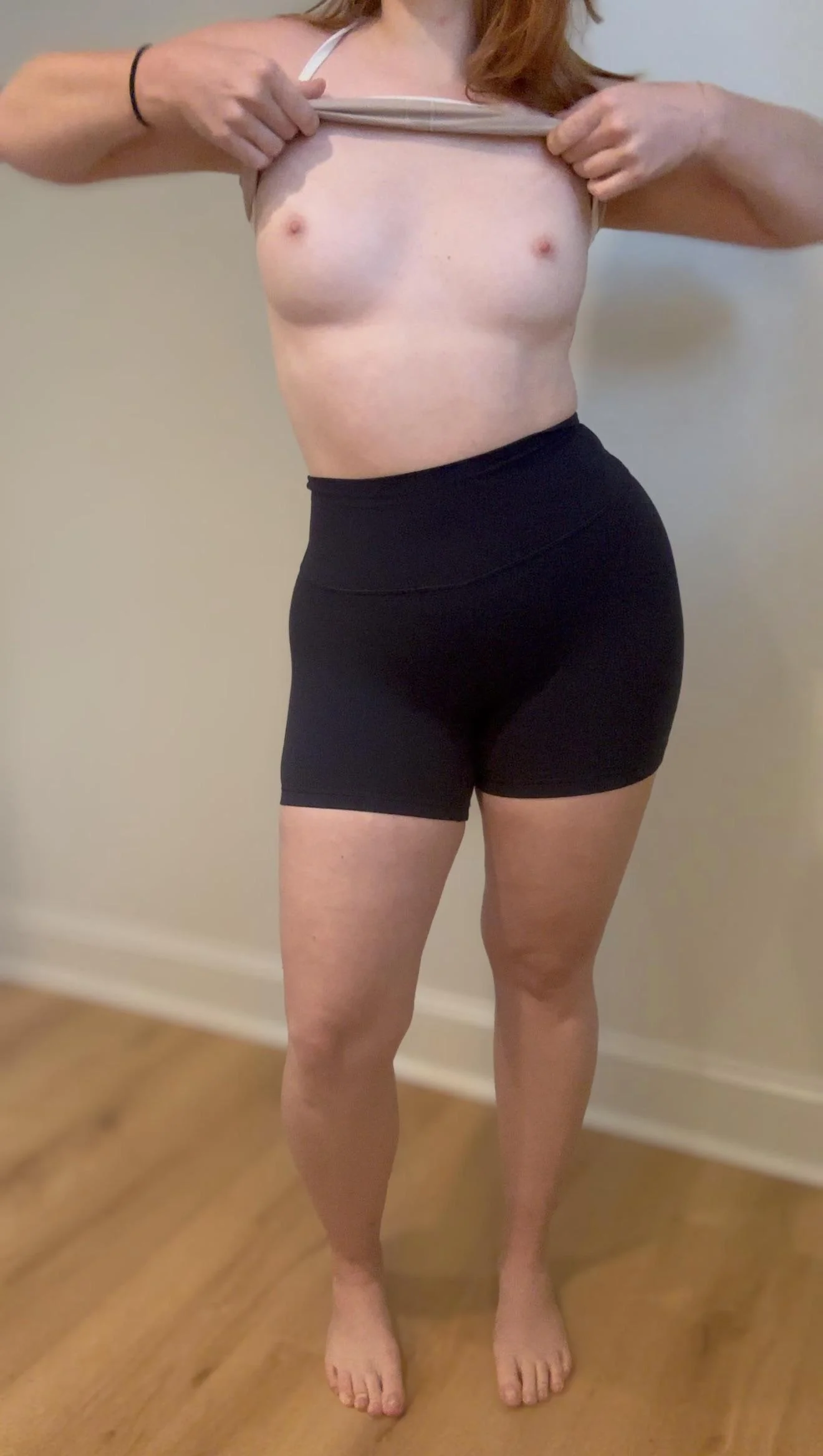 My Fresh Pussy on CollegeFlirts, Watch Me Spread It! picture 1 of 1
