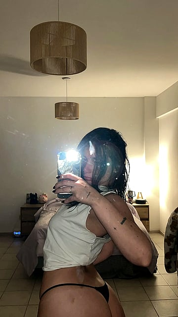 College Slut Alison Gets Fucked Hard on Cam'
