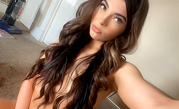 Say YES for My Nudes in Your Inbox – I’ll Make Your Dick Hard and Dripping Pre-Cum While I Fuck My Tight Pussy Raw on Cam! 🔥'