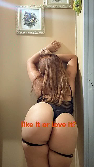 Dulce's Naughty College Confession: A Sweet Treat Awaits!'