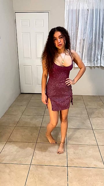 Wait for the end... you won't believe how this college babe cums hard!'