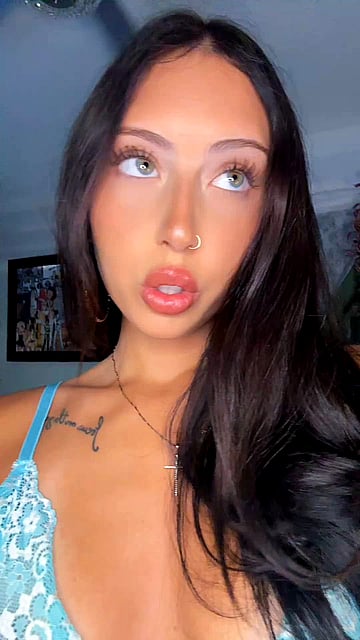 Staya 18's Topless Bounce Challenge: Can You Handle It?'
