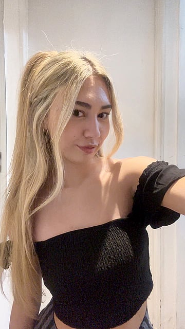 Lia's Wild Freshman Fantasies - Huge Tits & Desperate Moans'