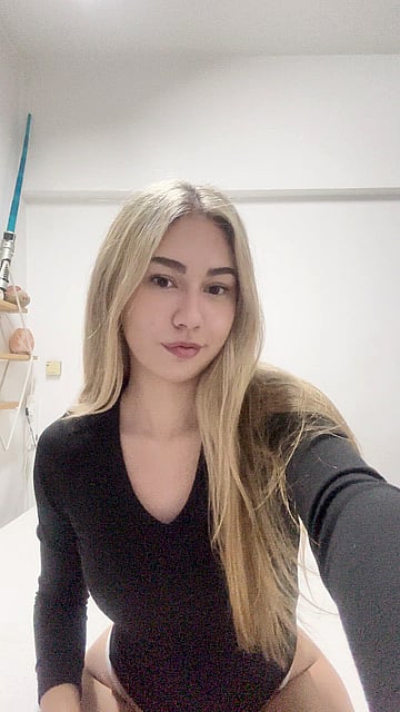 Fuck Me While My Roommate's Gone - Tight Pussy Ready for Your Cum'