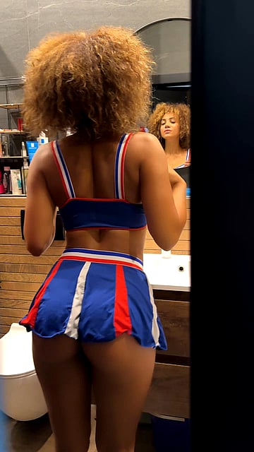 Moana's Cheer Training Tease: A Daddy's Delight'