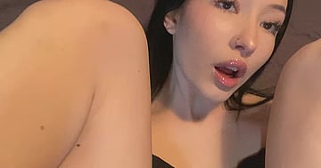 Daisy's Dirty Desires: A Hot Asian Uni Babe Gets Naughty'