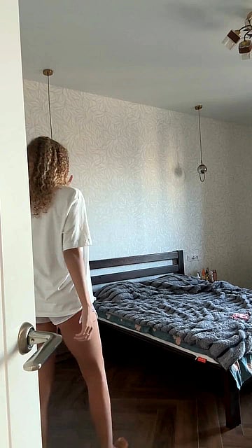 Zoey's Beach Day Tease: Big Tits & Wild Dreams Unleashed'