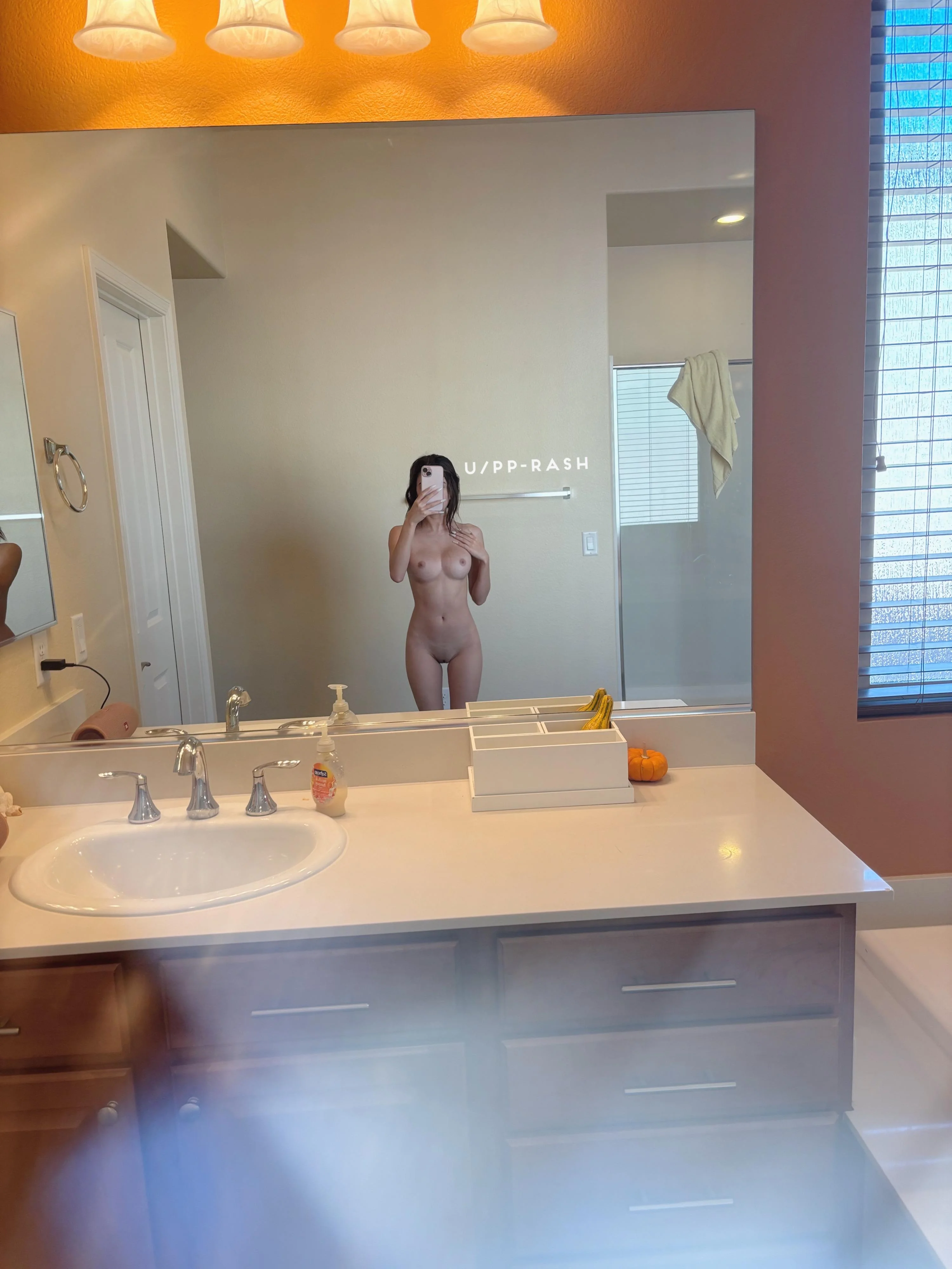 Fuck yeah! My tight college body is begging for your attention 🔥 picture 1 of 1