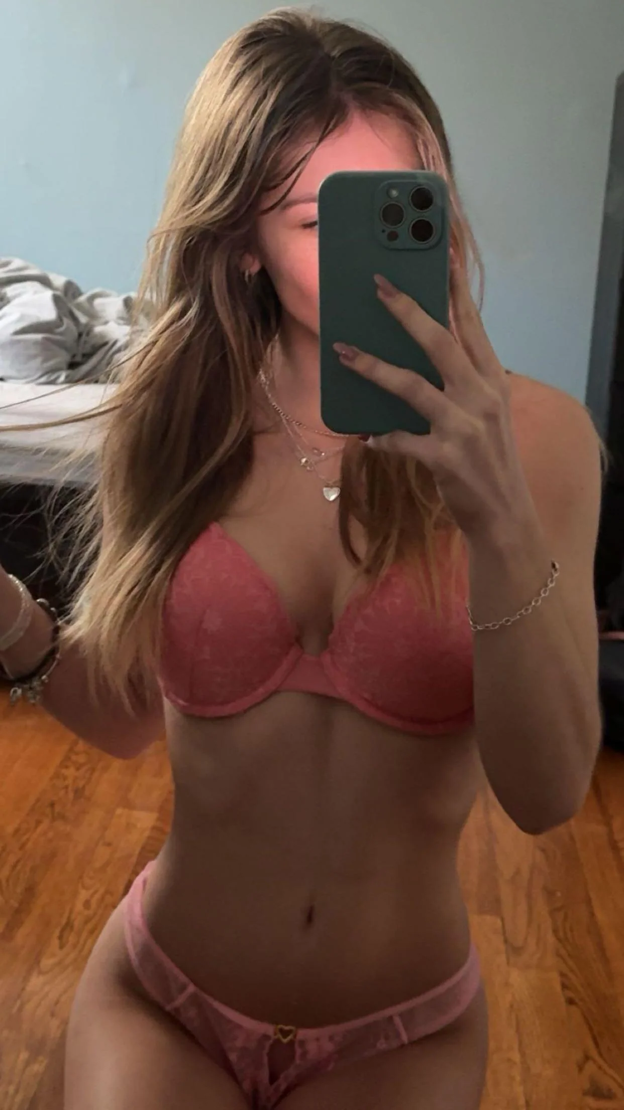 18F Dirty Uni Slut Begging for Your Load - Watch Me Spread! picture 1 of 1