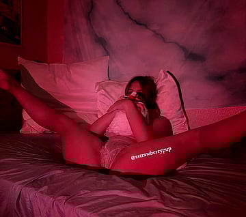 Luna's Freshman Fucktoy: Ready to Ride & Creampied'