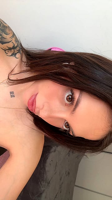 Say 'Yes' If You're Over 22 & I'll Flood Your DMs With My Juicy College Nudes'