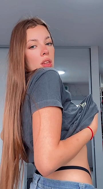 Arii Simone's Perfect Tits Revealed - Hot Blonde Solo Action'