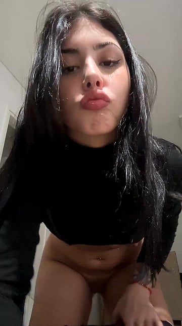 Cindy's Wild Campus Ride: Can You Handle This Juicy Ass & Big Tits?'