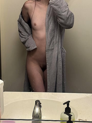 Steamy Post-Shower Dorm Room Tease - Watch Me Drip!'