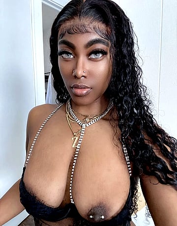 Bush Queen Zee's Tits Are Begging for Your Mouth - UniversityGirls Edition'