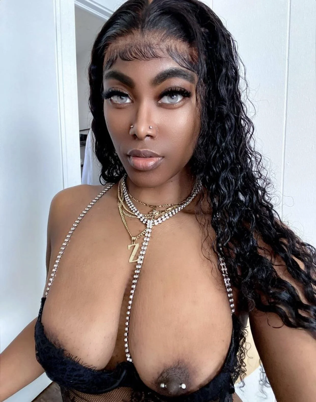 Bush Queen Zee's Tits Are Begging for Your Mouth - UniversityGirls Edition picture 1 of 1