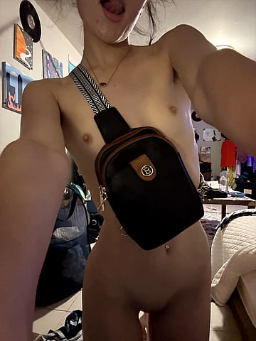 Hannah's Hot First Day - Daring College Slut Ready for Action'