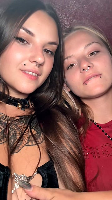 Lexi & Betty's Lap Dance Spectacle - Big Tits Amateur Show'