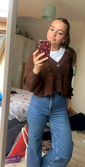 Dare to Fuck This Slutty Coed? I Bet You Can't Last a Minute!'