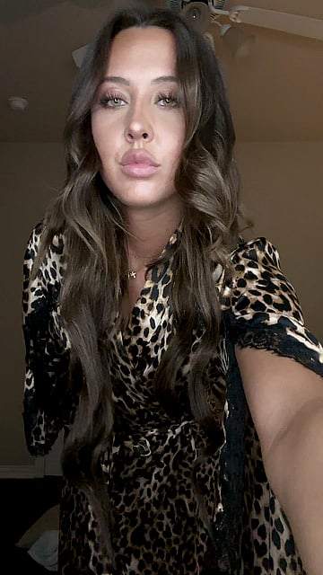 Naughty College Brunette Luna Fucks Herself in Dorm Room – Watch Her Get Filthy and Tease Your Cock!'