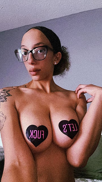 Badgalstephxxx's Juicy College Tits Are Begging to Be Fucked - NSFW Amateur Big Tit Slut in Action!'